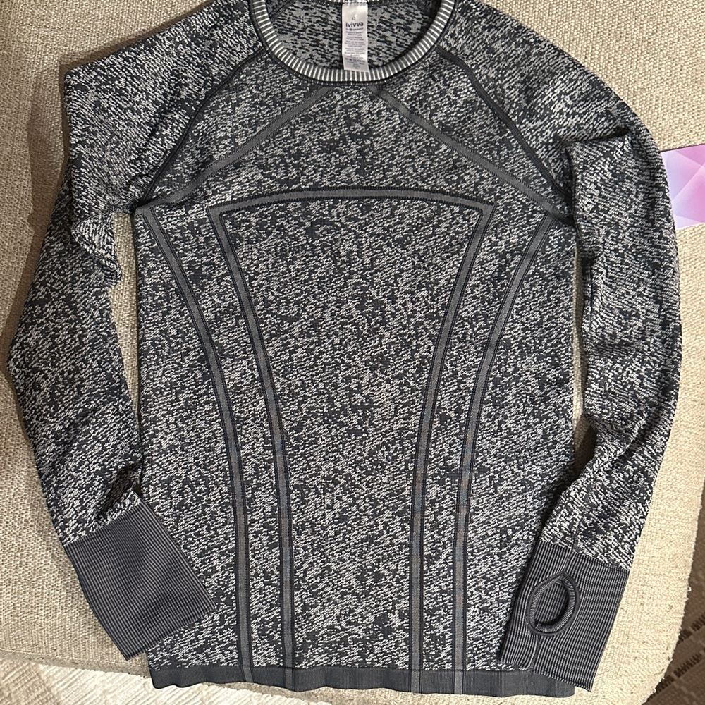 Ivivva Black and Gray Crew Neck Shirt